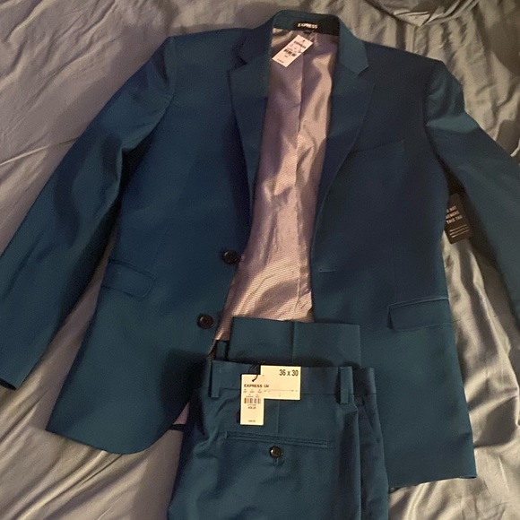 Express suit - Picture 2 of 6